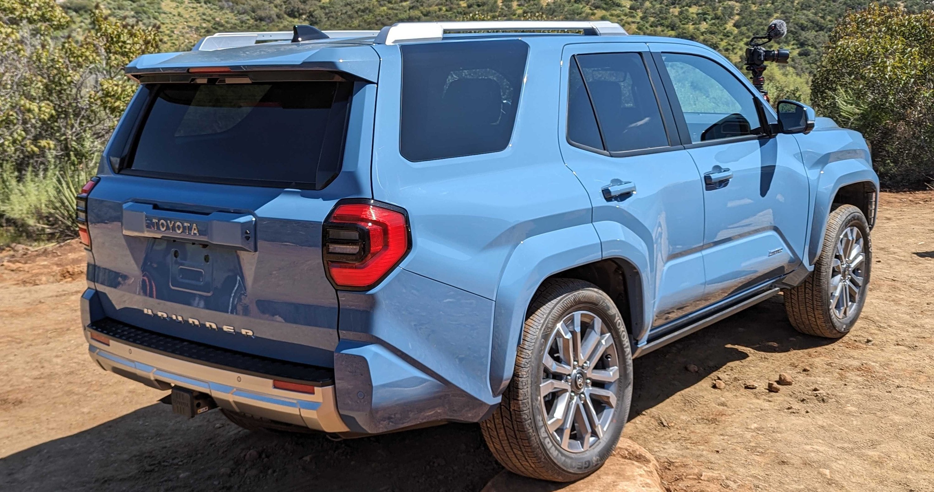 2025-4Runner-vellequette_rear.jpg