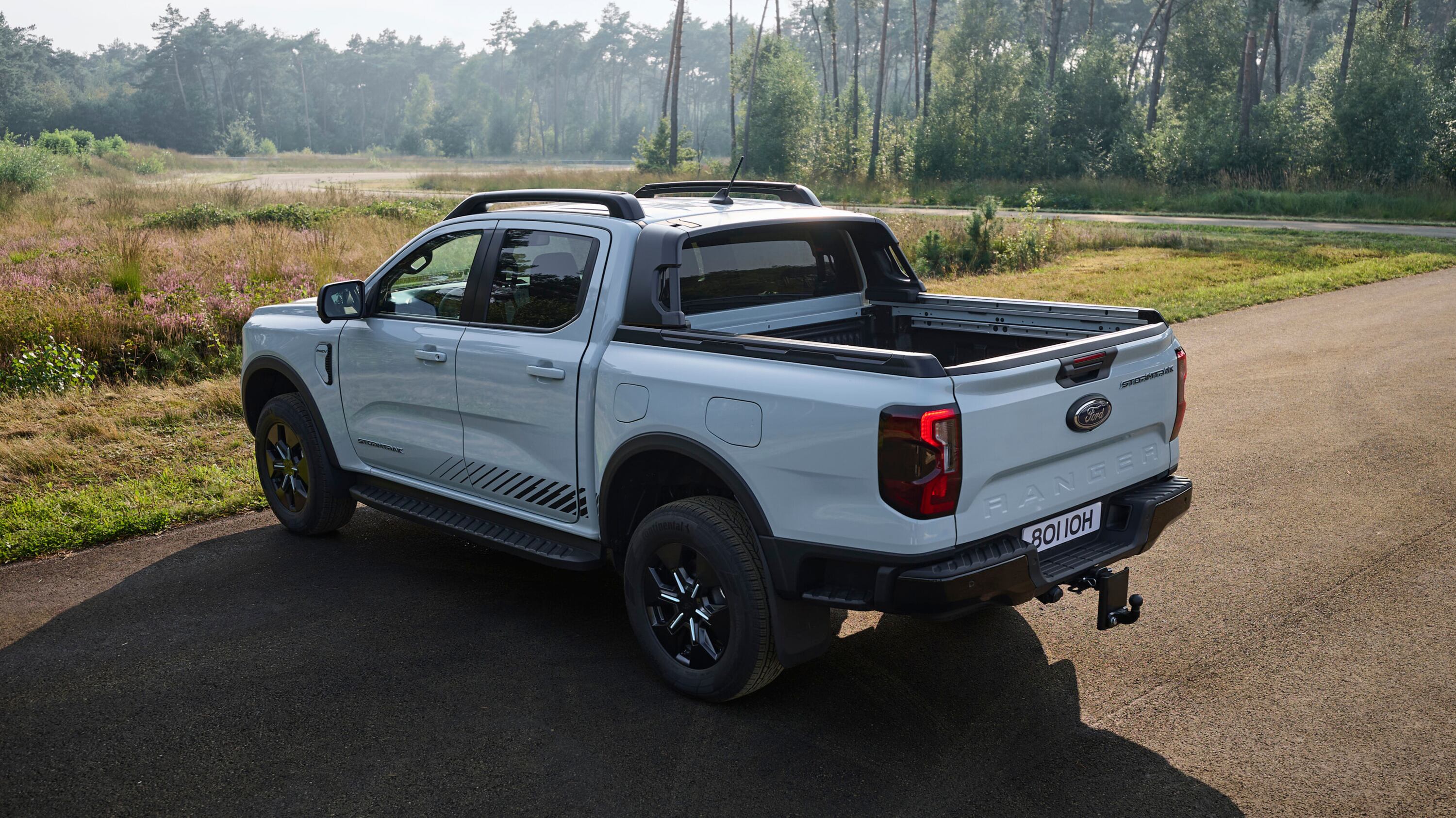 Ford Ranger PHEV rear Arc 24