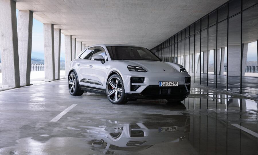 Macan EV front to left in white.jpg