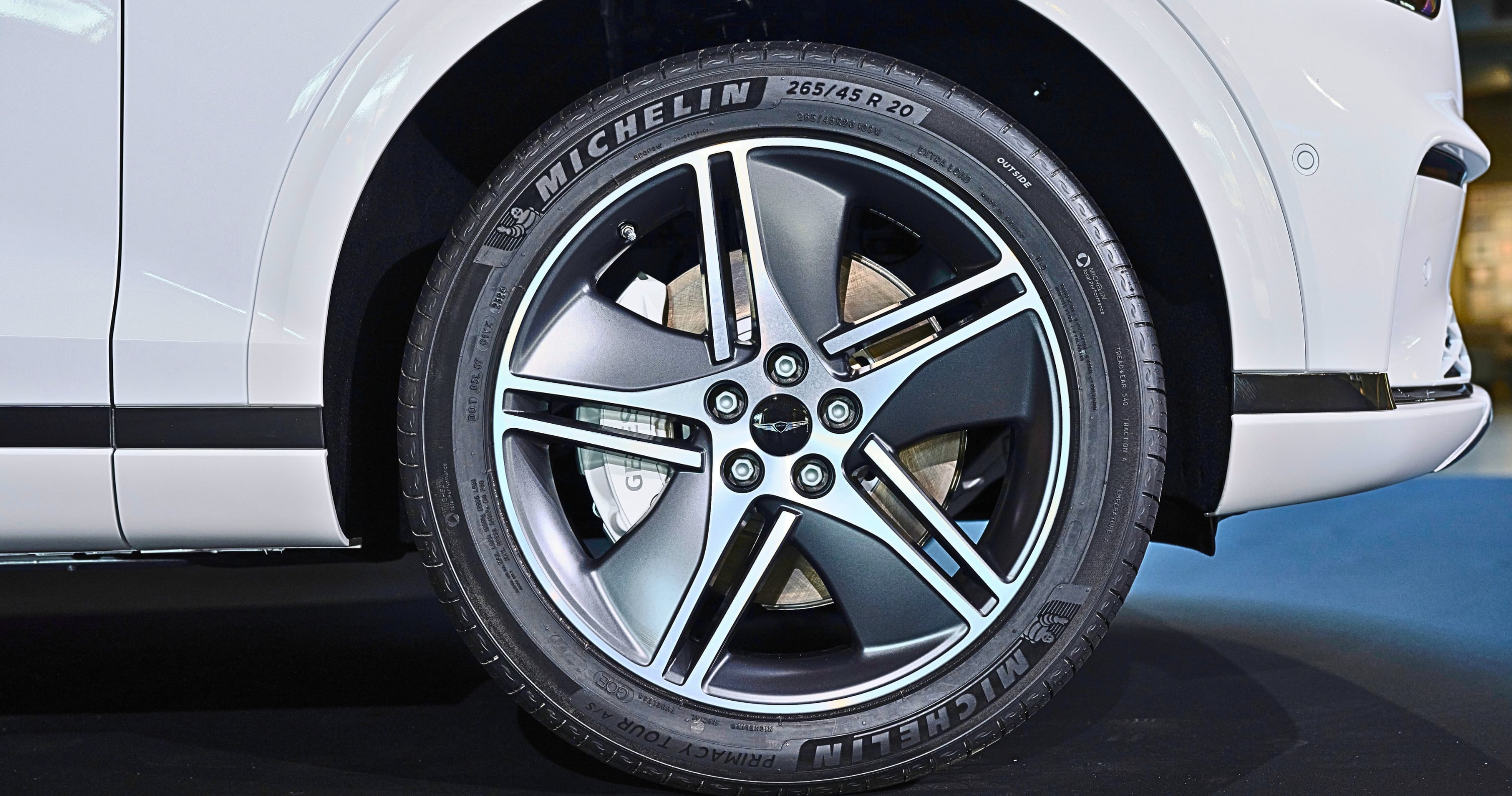 Wheel of the 2026 Genesis GV70 EV