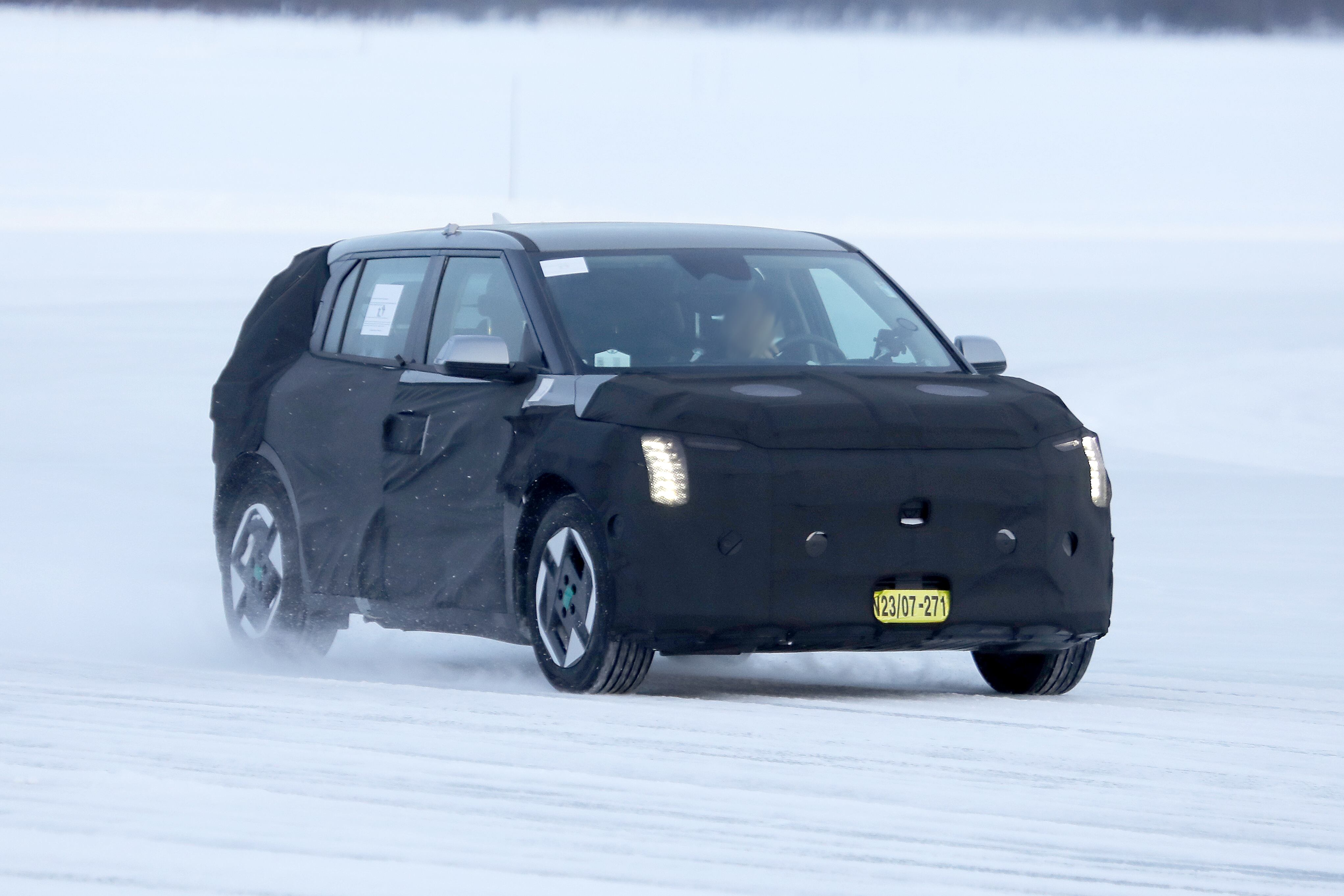 Kia EV3 spy photo front