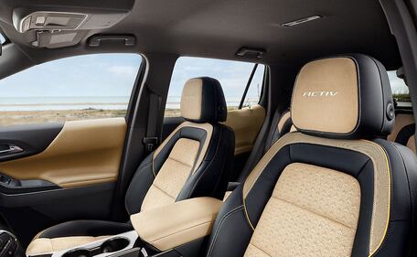 2025 Chevy Equinox interior seats