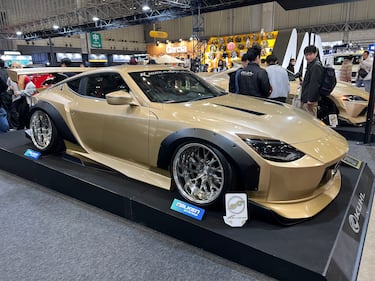 A gold Nissan Z at 2025 Tokyo Auto Salon.