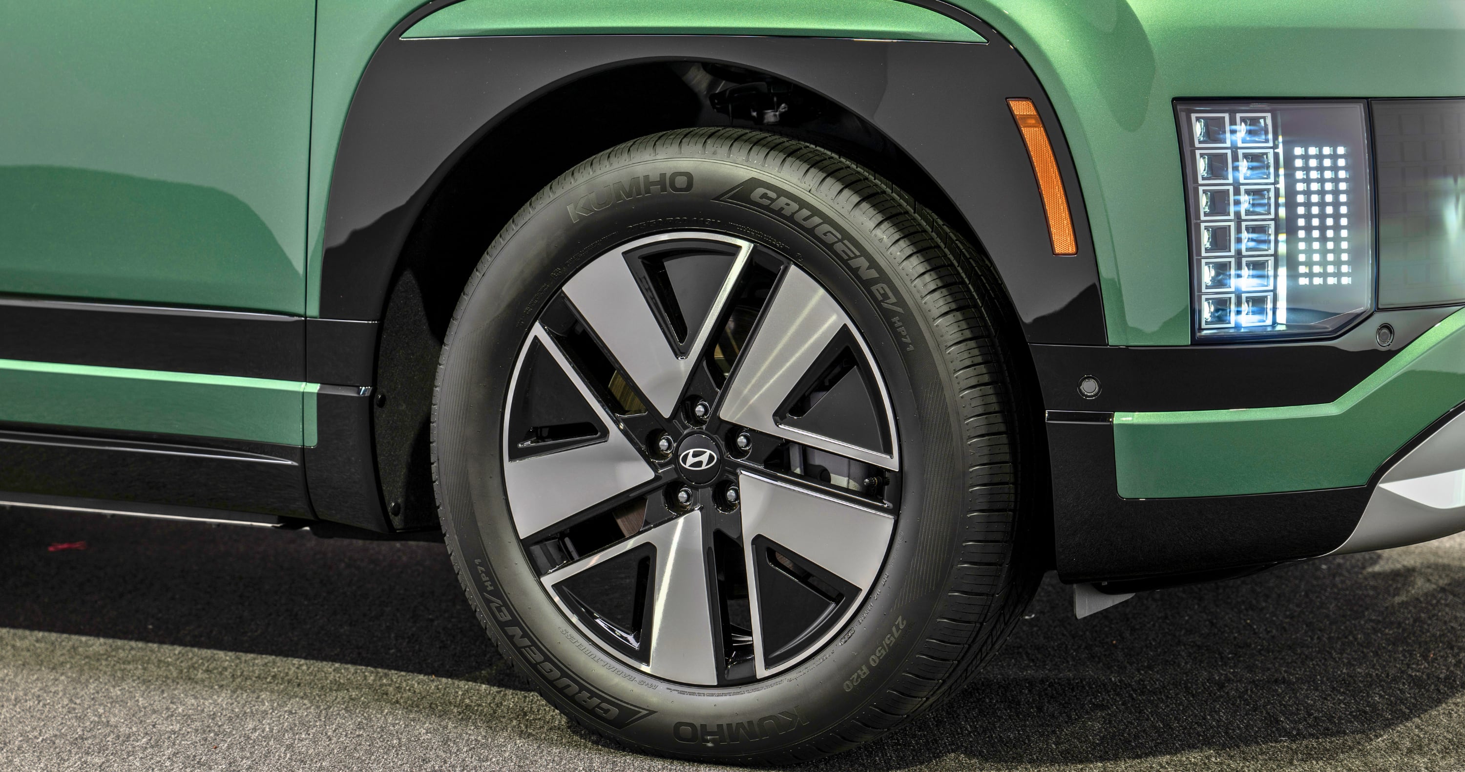 A close up of the wheel of the Hyundai Ioniq 9