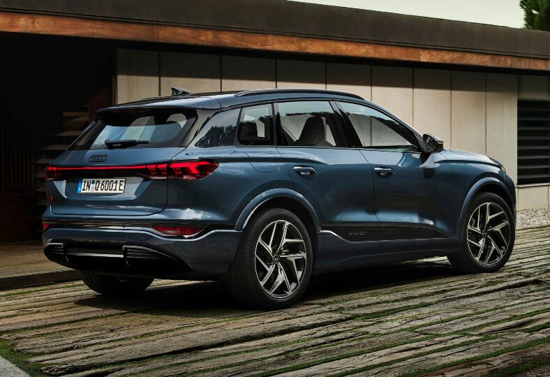 Audi Q6 E-tron side stationery.jpg