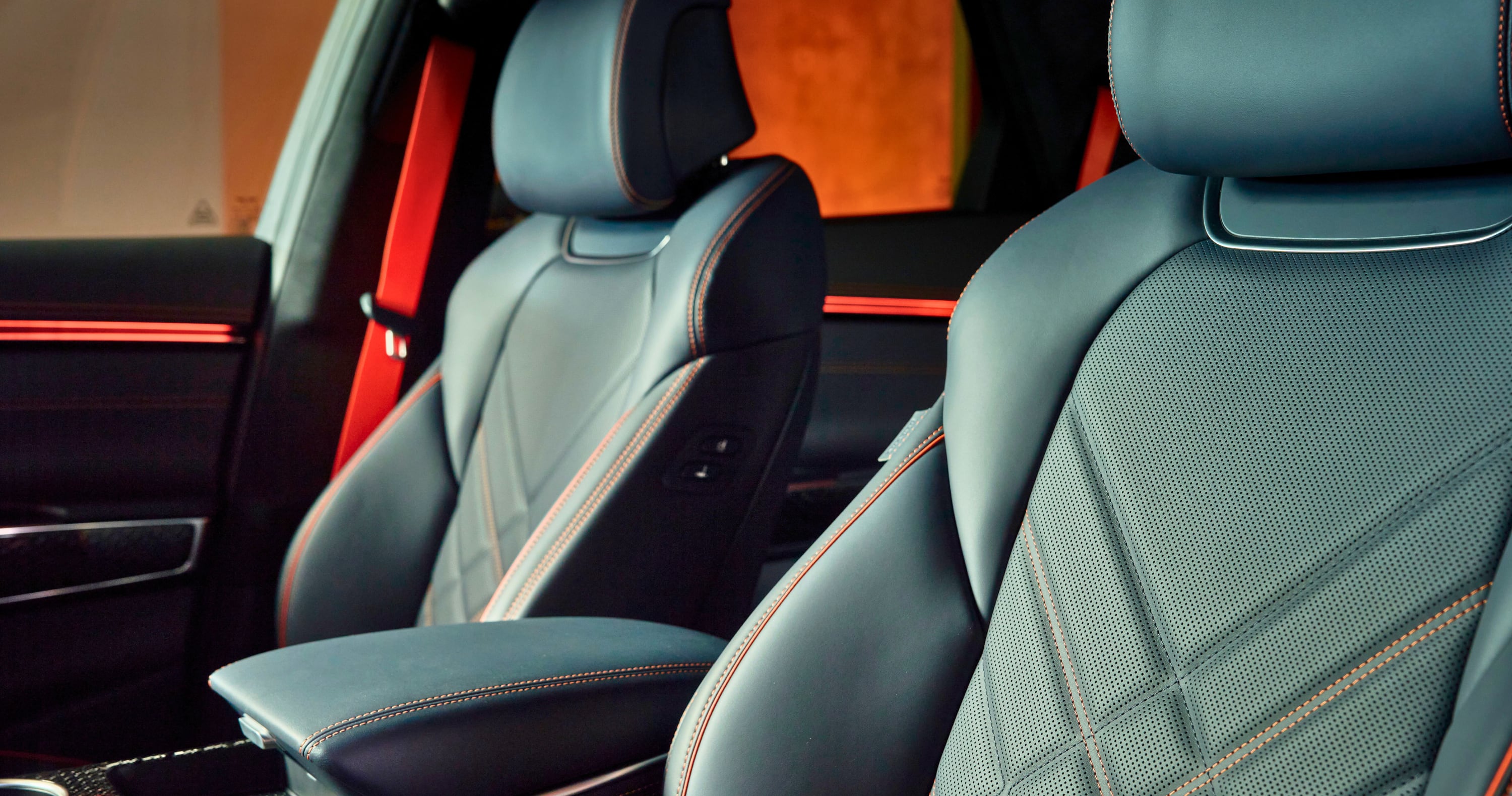 Leather front seats of the 2026 Genesis GV70