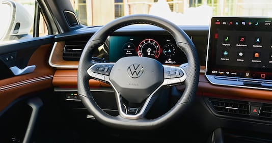 2025 VW Tiguan steering wheel