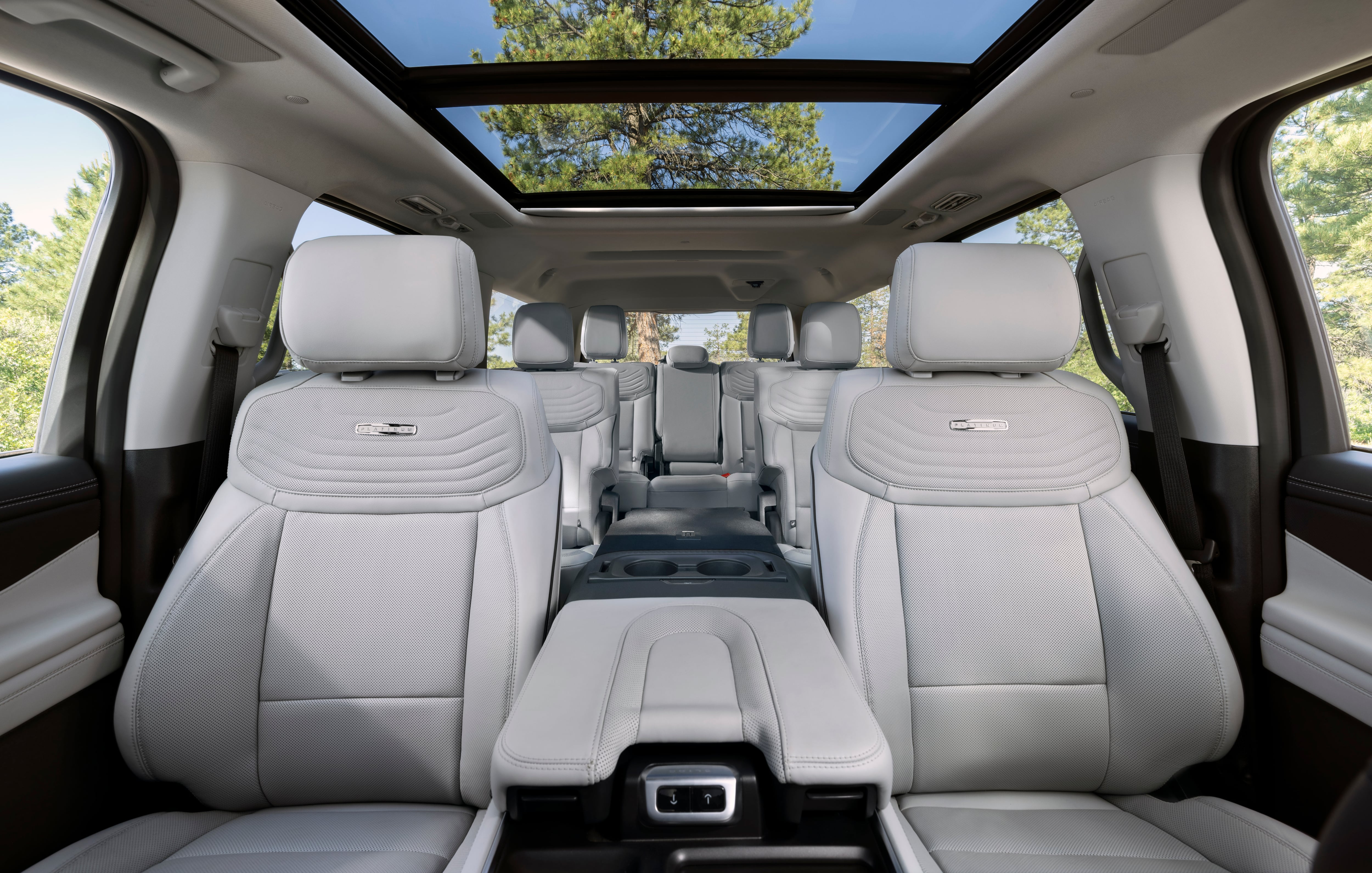 2025-Ford-Expedition-seats