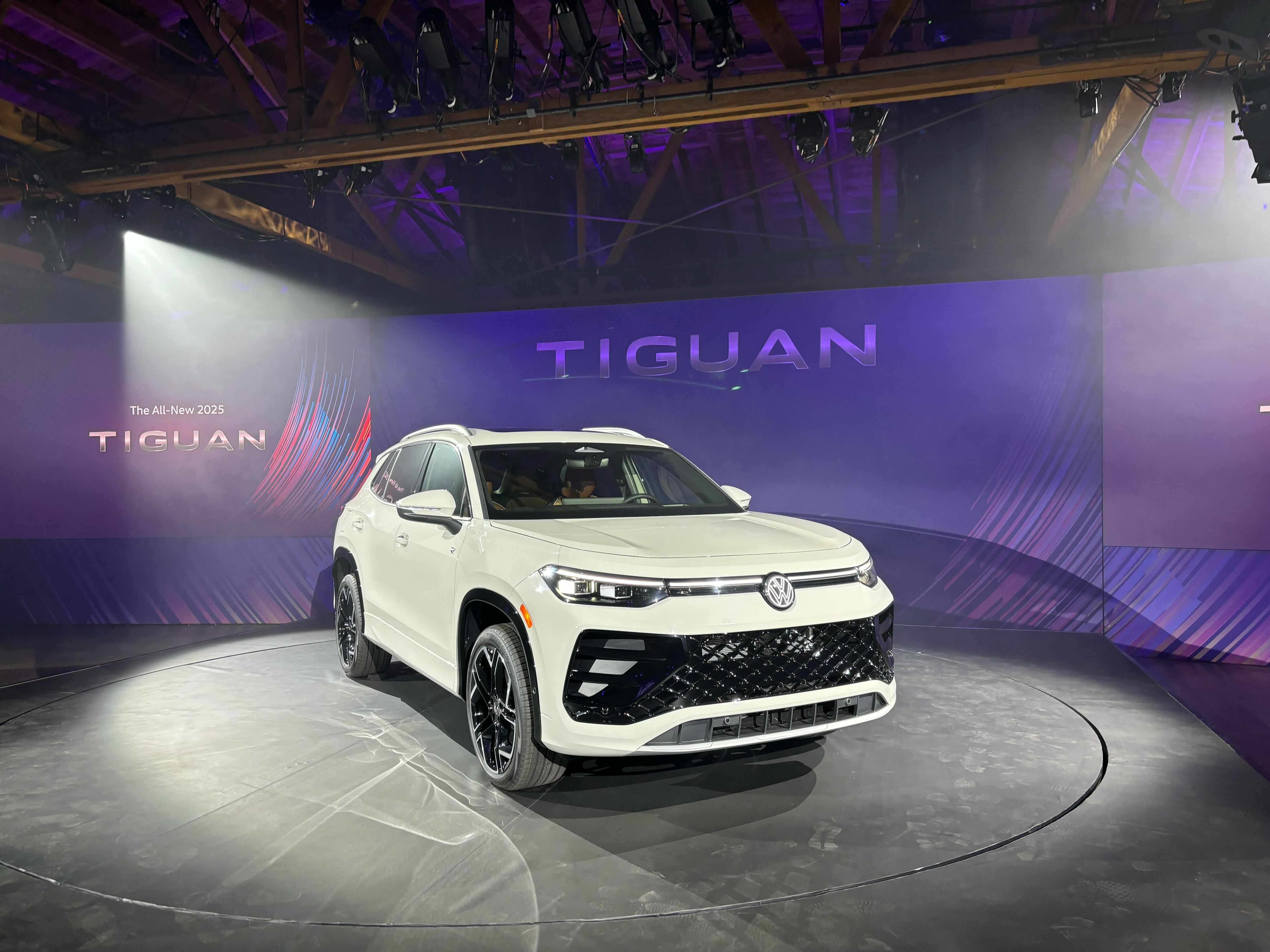 2025 Volkswagen Tiguan debuts on Nov. 20 ahead of the 2024 LA Auto Show.